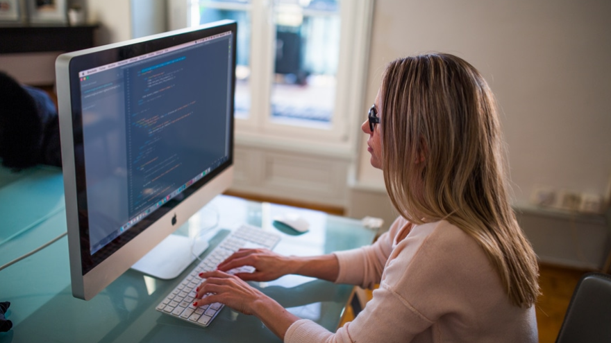 Women tester academy je prvý ročník, kde by sa ženy z rôznych oblastí a rôzneho veku mali učiť softvérový testing.